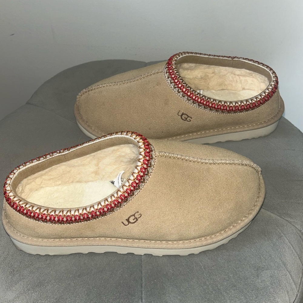 Womens UGG Tasman size 7
